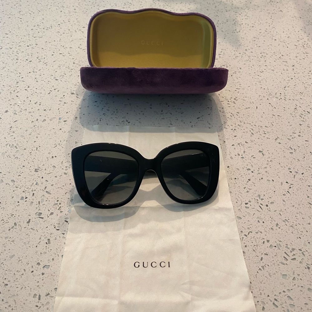 Gucci Women’s Sunglasses - Picture 3 of 3